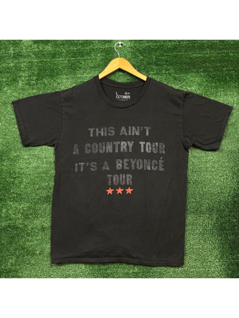 This Ain't A Country Tour It's A Beyoncé Tour T-shirt size Large
